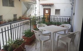 AL NARCISO HOUSE by Franco&Lia come casa tua
